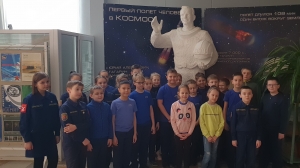Сегодня, 6 апреля,  в Энгельсском краеведческом музее состоялись музейные занятия  «Миссия космос»  в рамках программы «Наш космос», посвященной Международному Дню авиации и космонавтики.