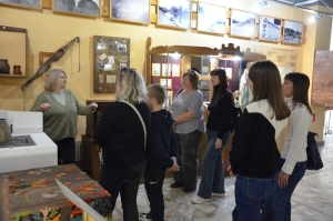 Сегодня, 27 сентября во Всемирный день туризма, Энгельсский краеведческий музей распахнул свои двери для жителей и гостей города Энгельса и подарил увлекательные экскурсии по разделам экспозиции, как для взрослых, так и юных жителей нашего города.