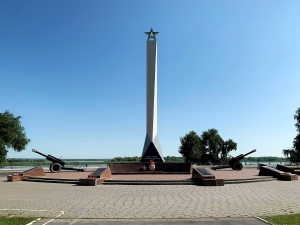 Памятник «Героям фронта и тыла 1941 – 1945 гг.»