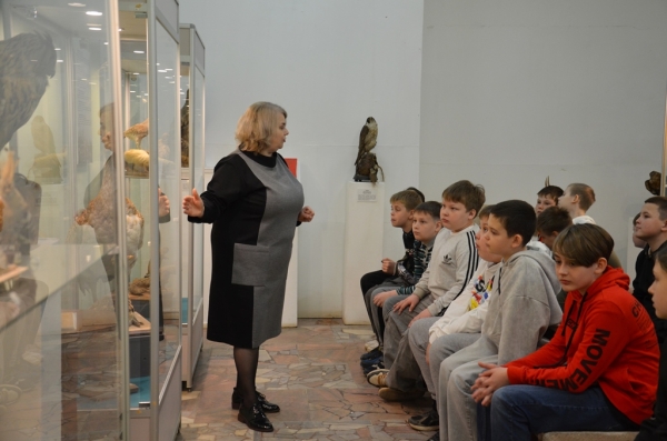 Сегодня Энгельсский краеведческий музей посетили школьники из города Балаково.