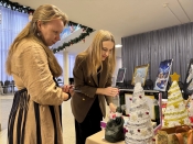 Заведующая проектно-экспозиционным отделом Энгельсского краеведческого музея Наталья Александровна Прилль вошла в состав жюри Открытой районной выставки-конкурса праздничной атрибутики &laquo;Рождественская сказка&raquo;