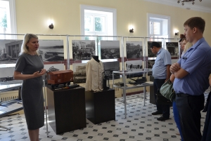 Выставка ко Дню железнодорожника «Покровск-Уральск»: сквозь расстояния и время»