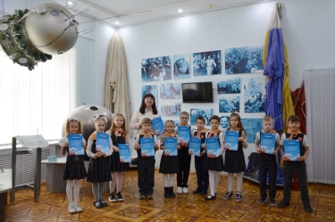 Сегодня в Энгельсском краеведческом музее состоялось выездное заседание научно-исследовательского клуба «Самоцветы» МОУ «СОШ №33 им. П. А. Столыпина»