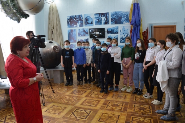 Торжественное мероприятие «Быть первыми» ко Дню космонавтики.